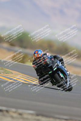 media/Sep-11-2022-SoCal Trackdays (Sun) [[81b7e951af]]/Turn 14 (1130am)/